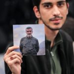 نخستین شب از مراسم عزاداری ایام شهادت حضرت فاطمه‌زهرا سلام‌الله‌علیها شامگاه جمعه ۳۰ آبان ۱۴۰۴ با حضور رهبر معظم انقلاب اسلامی و جمع زیادی از اقشار مختلف مردم در حسینیه امام خمینی(ره) برگزار شد. در این مراسم حجت‌الاسلام والمسلمین رحیم شرفی با استناد به آیات قرآن، اهداف و برنامه‌های دشمنان اسلام در ایجاد تفرقه، نفوذ، تردید‌افکنی و تحریم اقتصادی را تشریح کرد و بر ضرورت هوشیاری در برابر این طرح‌ها تأکید نمود. همچنین آقای سعید حدادیان در سوگ حضرت زهرا سلام‌الله‌علیها به مرثیه‌خوانی و ذکر مصیبت پرداخت.