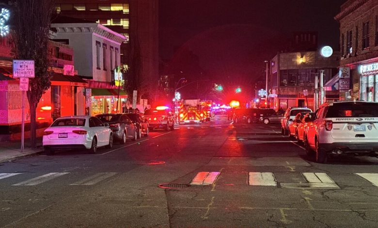 افزایش شمار مجروحان تیراندازی دانشگاه براون به ۱۱ نفر؛ ترامپ در جریان حادثه / تیراندازی دانشگاه براون , رودآیلند , آمریکا , دونالد ترامپ , تلفات