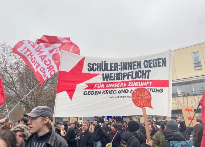 اعتراضات گسترده دانشآموزان آلمانی به احیای سربازی اجباری / آلمان، سربازی اجباری، دانشآموزان، اعتراضات، بوریس پیستوریوس , , , ,