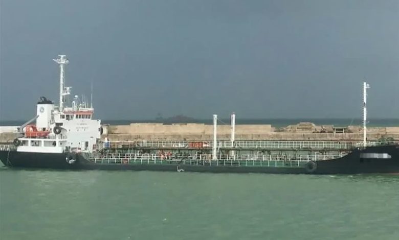 کشف 70 هزار لیتر گازوئیل قاچاق در بندر چابهار/ 5 فروند شناور توقیف شد / اخبار سیستان و بلوچستان - اخبار استانها