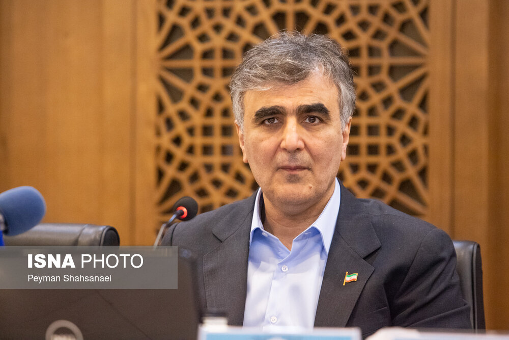 خبر خوش رئیس‌کل بانک مرکزی برای تولیدکنندگان: ارز صادراتی در بازار دوم عرضه می‌شود / بانک مرکزی , تولید , تأمین مالی , ارز , سکوک ارزی