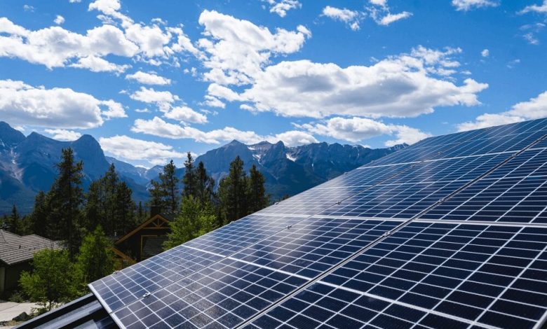 رونمایی از ربات بومی شستوشوی پنل خورشیدی با قیمت ۴۰ درصد کمتر / ربات خورشیدی , پنل خورشیدی , انرژی خورشیدی , نیروگاه خورشیدی , شرکت دانش بنیان