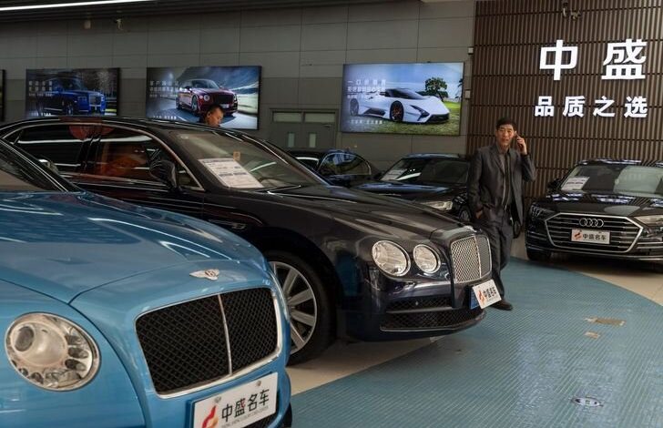 کاهش تقاضا برای خودروهای لوکس خارجی در چین؛ مدلهای ارزانتر چینی جایگزین شدند / خودروهای لوکس , بازار چین , خودروهای برقی , بی وای دی , کاهش فروش
