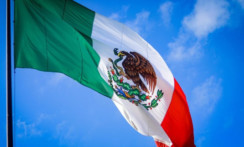 انفجار خودروی بمبگذاری شده در مکزیک با ۵ کشته / مکزیک، انفجار، خودروی بمبگذاری شده، مرکز پلیس، کشته , , , ,