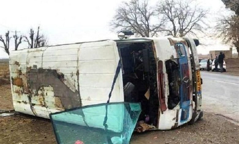 14مصدوم در واژگونی مینیبوس مدرسه در جاده نیشابور- سبزوار / اخبار خراسان رضوی - اخبار استانها