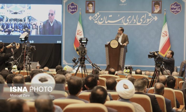 بهرهبرداری از نیروگاههای خورشیدی یزد با حضور وزیر کشور / نیروگاه خورشیدی , انرژی خورشیدی , یزد , وزیر کشور , انرژی تجدیدپذیر