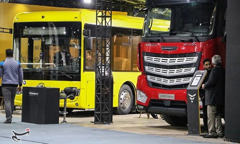 رونمایی از آخرین محصولات خودروهای سنگین در نمایشگاه بین المللی اراک / اخبار مرکزی - اخبار استانها