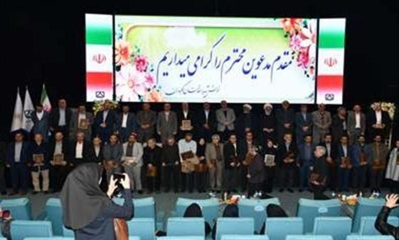 تجلیل از 100 پژوهشگر برگزیده در آیین نجم دانشگاه سمنان / اخبار سمنان - اخبار استانها