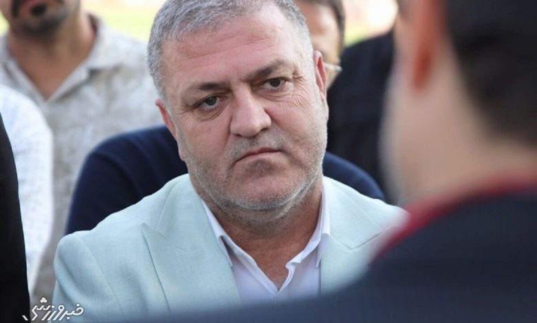 انتقادها از زمین چمن ورزشگاه اراک؛ رجائیان: دیگر میزبان بازیهای بزرگ نیستیم / آلومینیوم اراک , ورزشگاه اراک , محمد رجائیان , پرسپولیس , کیفیت چمن