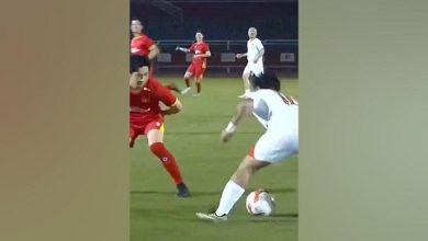 رقص جالب بازیکن ویتنامی خبرساز شد / بازیکن ویتنامی , رقص , فوتبال ویتنام , حرکت عجیب , فضای مجازی