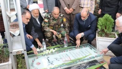 ادای احترام فرمانده نزاجا به مقام شامخ سپهبد شهید حاج قاسم سلیمانی / اخبار کرمان - اخبار استانها