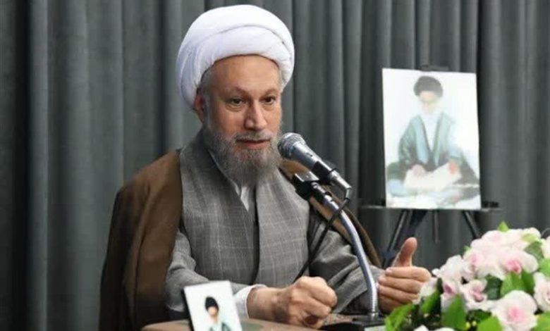 شهید دستغیب مدرس انسانیت و مفسر آسانگو قرآن بود / اخبار فارس - اخبار استانها