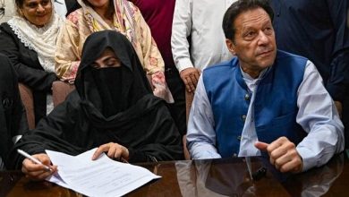 محکومیت عمران خان و همسرش به ۱۷ سال حبس در پرونده توشاخانا / عمران خان , پاکستان , محکومیت , توشاخانا , بشری بیبی