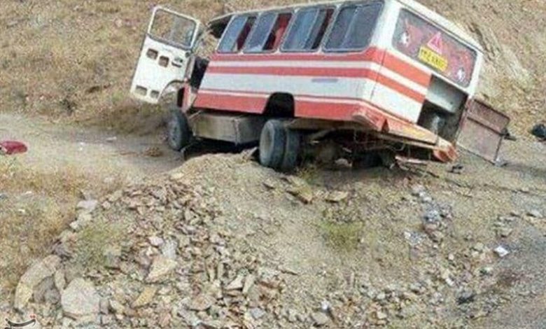 5 مصدوم در برخورد کوییک و مینیبوس در محور یزد ـ ندوشن / اخبار یزد - اخبار استانها