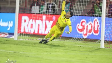 لیزراندازی تماشاگران تراکتور در تبریز؛ دردسر جدید برای پرسپولیس / لیزر , تراکتور , پرسپولیس , تبریز , جام حذفی