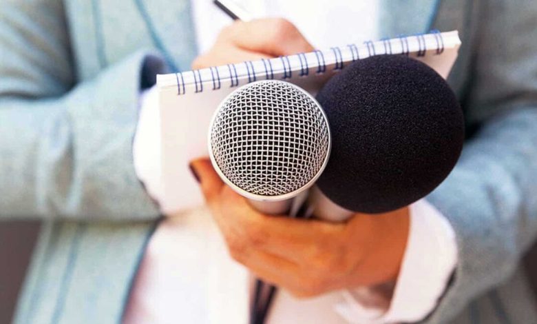 حمله به خبرنگاران به دستور محمود فکری پس از شکست نفت و گاز گچساران / محمود فکری , نفت و گاز گچساران , مس سونگون , حمله به خبرنگاران , لیگ دسته اول