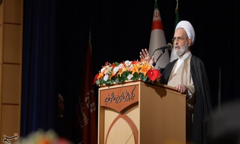 حضرت فاطمه (س) را باید مبدع و مبتکر تبلیغ بدانیم / اخبار قم - اخبار استانها