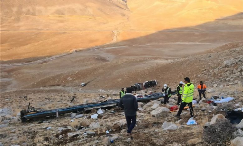 راننده مفقودشده اتوبوس حادثه سمیرم زنده پیدا شد / اخبار اصفهان - اخبار استانها