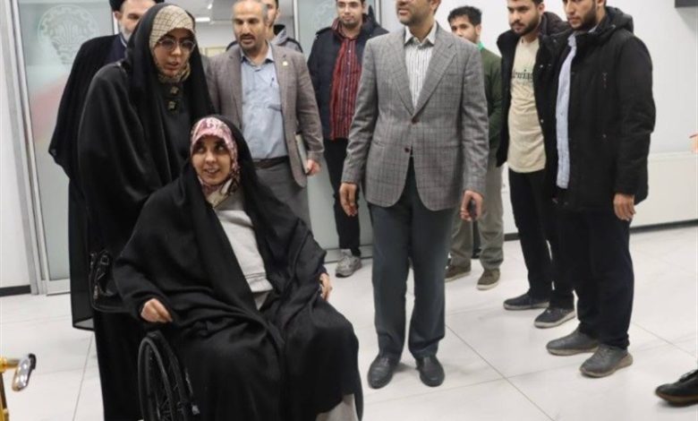 استقبال دانشگاه شریف از فهیمه سادات هاشمی دانشجوی جانباز / اخبار سیاسی روز , اخبار تشکل های دانشگاهی