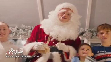 سورپرایز کریسمسی هالند؛ ستاره سیتی با لباس بابانوئل به دیدار کودکان رفت / ارلینگ هالند , منچسترسیتی , بابانوئل , کریسمس , سورپرایز