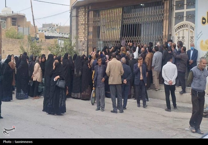 صفهای طولانی برنج در دهدشت؛ نفس سفرههای مردم تنگتر شد+فیلم / اخبار کهگیلویه و بویراحمد - اخبار استانها