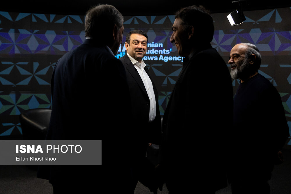 مدیرعامل بانک ملی ایران از خبرگزاری ایسنا بازدید کرد / بانک ملی , ایسنا , بازدید , مدیرعامل , رسانه