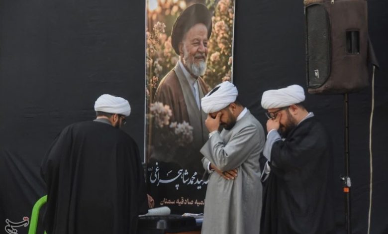«دریای اشک و ارادت»؛ وداع باشکوه سمنانیها با پدر معنویشان +تصاویر / اخبار سمنان - اخبار استانها