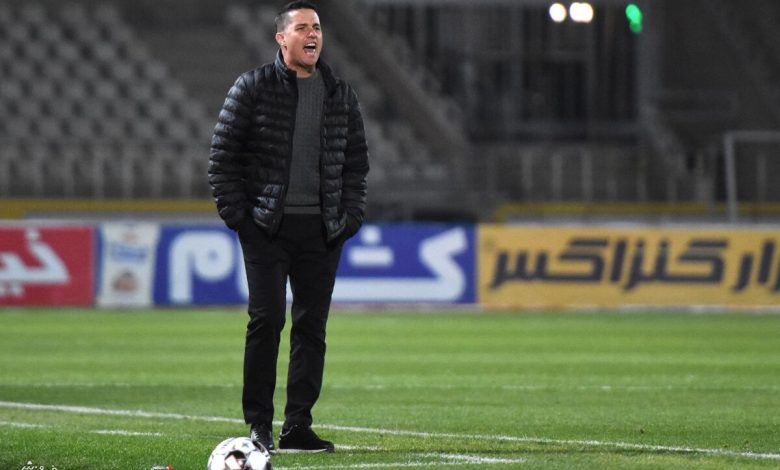 کری‌خوانی اوسمار ویرا برای مدیرعامل آلومینیوم: زمین اراک بهتر از شهر قدس! / اوسمار ویرا , پرسپولیس , آلومینیوم اراک , لیگ برتر , زمین چمن