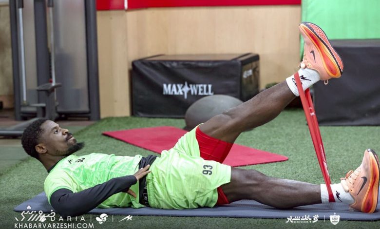 مصدومیت دوباره سرژ اوریه؛ مدافع ساحل عاجی بازی با آلومینیوم و تراکتور را از دست داد / سرژ اوریه , پرسپولیس , مصدومیت , نقل و انتقالات , لیگ برتر