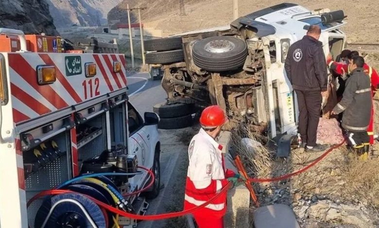4 کشته در حادثه برخورد سمند و کامیون در محور اسلام‌آبادغرب ـ حمیل / اخبار کرمانشاه - اخبار استانها