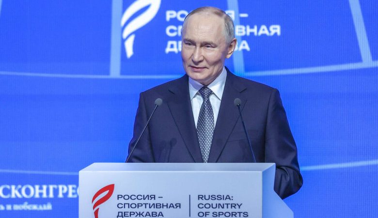 پوتین در تماس تلفنی با مادورو: از دولت و ملت ونزوئلا حمایت میکنیم / پوتین , مادورو , ونزوئلا , روسیه , حمایت