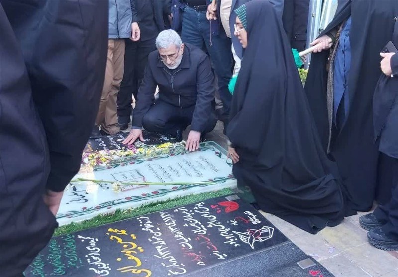 حضور سردار قاآنی در گلزار شهدای کرمان / اخبار کرمان - اخبار استانها