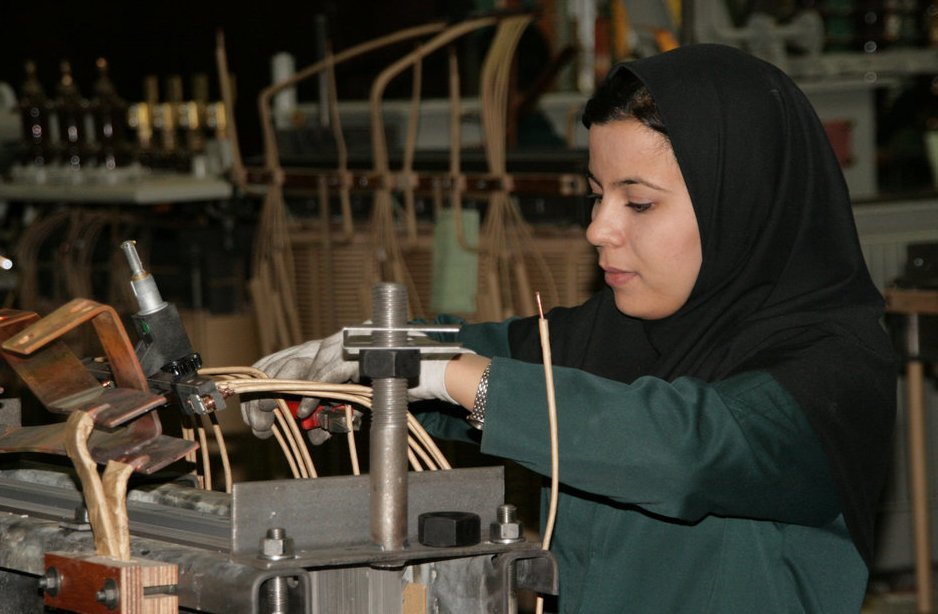 چند درصد نیروهای کار در تهران زن هستند؟ / , , , ,