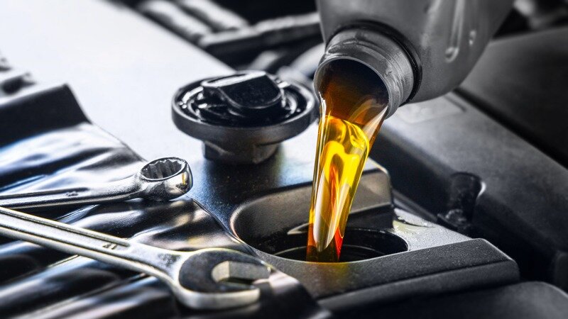 افزایش ۴۰ درصدی قیمت روغن موتور و سرویس خودروهای داخلی / روغن موتور , افزایش قیمت , سرویس خودرو , بازار خودرو , هزینه تعمیرات