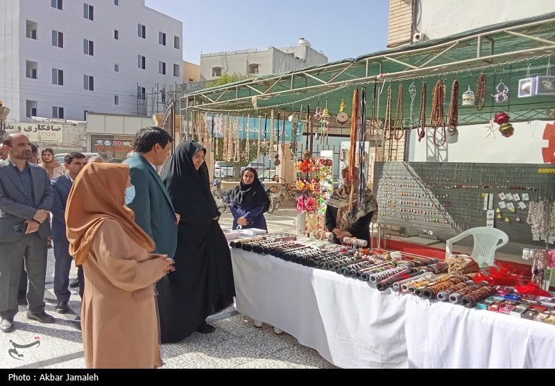 تولیدات بانوان کارآفرین بوشهری در نمایشگاه ایران ماهر عرضه شد / اخبار بوشهر - اخبار استانها