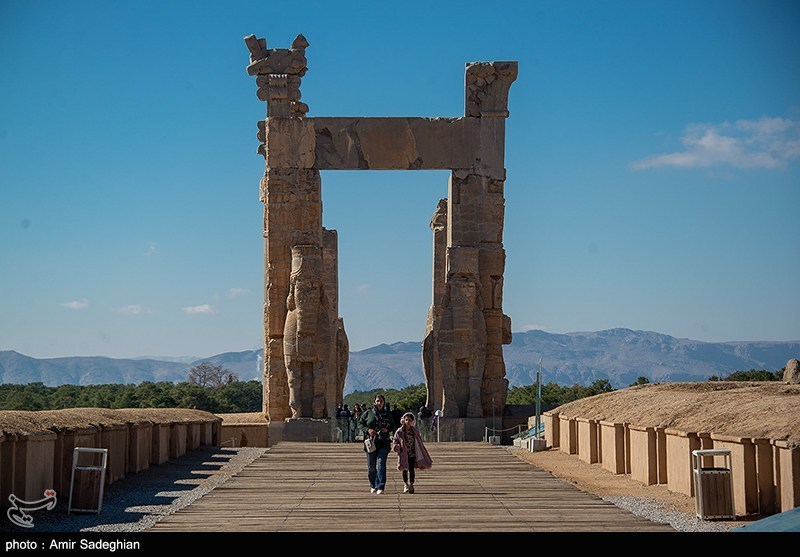 تشکیل پرونده قضایی برای تعرض به آثار تخت جمشید / اخبار فارس - اخبار استانها