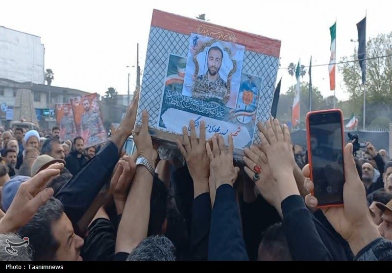 استقبال مردم کردکوی از پیکر یکی از شهدای حمله آمریکایی ـ صهیونی / اخبار گلستان - اخبار استانها