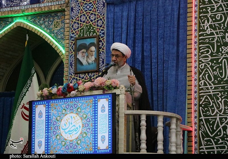 امام جمعه کرمان:نیروهای مسلح باقدرت و قاطعیت مقابل استکبار ایستادهاند / اخبار کرمان - اخبار استانها