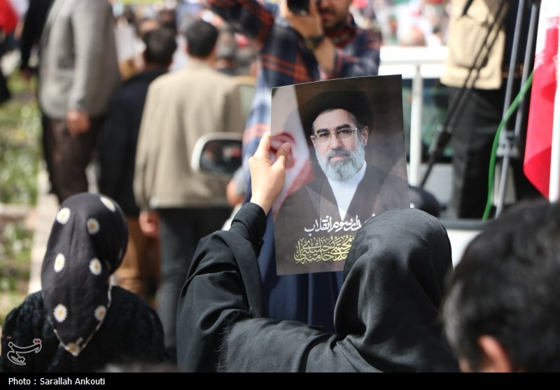 حماسه حضور؛ روایتی از شور انتخاب در شب قدر انقلاب / جدیدترین اخبار مرتبط با آیت الله امام خامنه‌ای - اخبار حوزه امام و رهبری