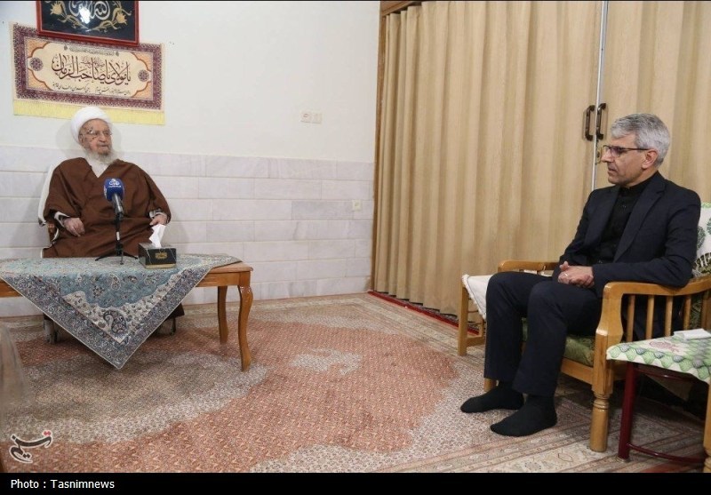 آیت‌الله مکارم‌شیرازی: عربستان جنگ را با فریضه حج ارتباط ندهد / اخبار قم - اخبار استانها