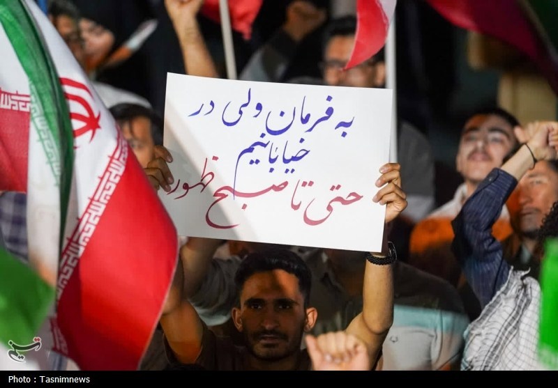 شروط رهبر انقلاب، خط قرمز مردم؛ آمریکا فریبکار است+ فیلم / اخبار قم - اخبار استانها