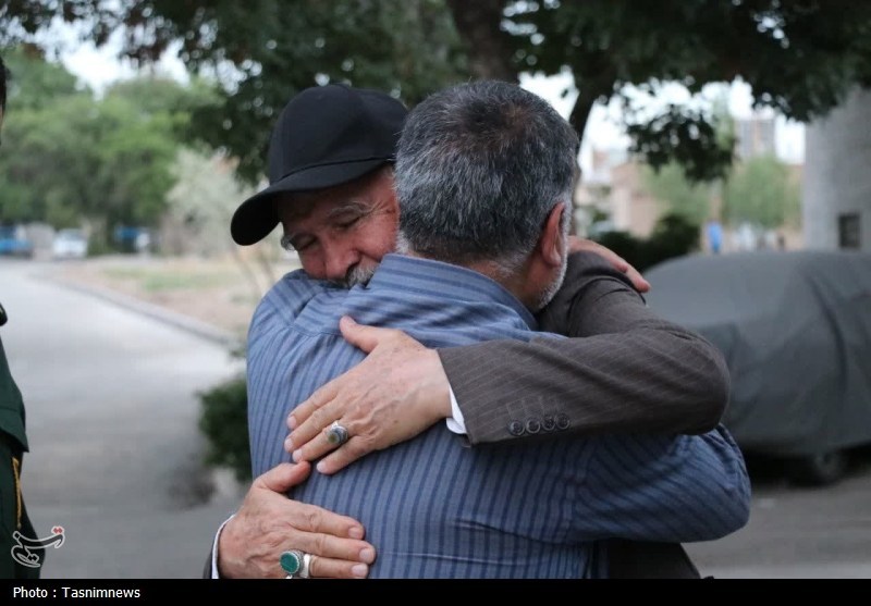 دیدار سردار جعفر اسدی با خانواده 2 شهید زنجانی جنگ رمضان / اخبار زنجان - اخبار استانها