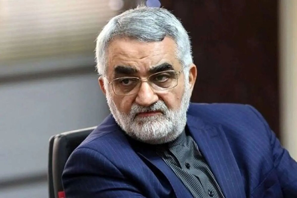 بروجردی: عظمت شهادت رهبر انقلاب آمریکا را ناگزیر از ترک منطقه کرده است / جدیدترین اخبار مرتبط با آیت الله امام خامنه‌ای - اخبار حوزه امام و رهبری