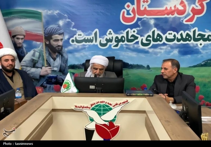تکریم خانواده‌های معظم شهدا؛ روایت وفاداری به خون شهدا در سنندج / اخبار کردستان - اخبار استانها