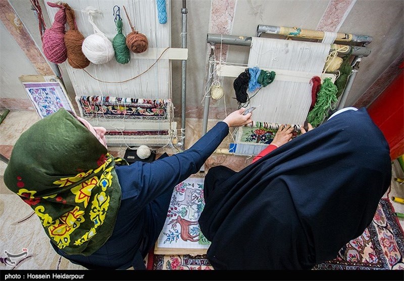 فعالیت بیش از 900 قالیباف در جنوب کرمان؛ تنها 200 نفر تحت پوشش بیمه / اخبار کرمان - اخبار استانها