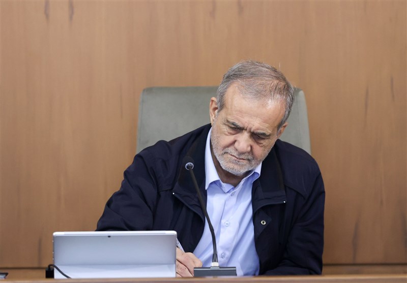 'الگوی نوین حکمرانی مؤسسات آموزش‌عالی غیردولتی'از سوی پزشکیان ابلاغ شد / اخبار سیاسی روز , اخبار دولت