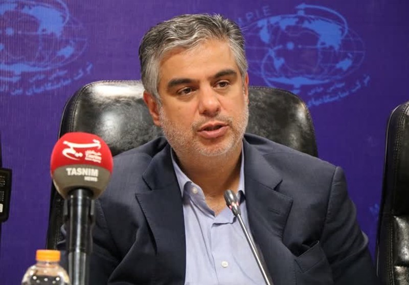 ضربالاجل استاندار مرکزی برای توسعه نیروگاههای خورشیدی در ادارات / اخبار مرکزی - اخبار استانها