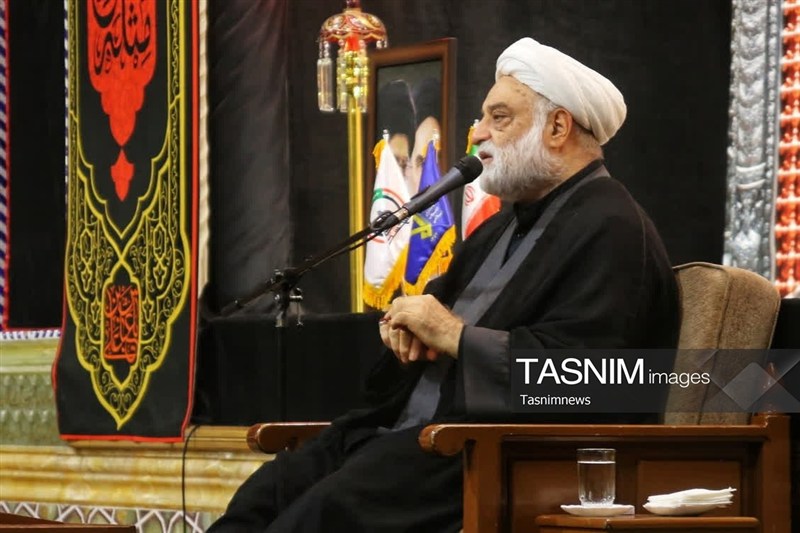 محبت امام حسین(ع) منشأ همه خیرات الهی است / اخبار قم - اخبار استانها
