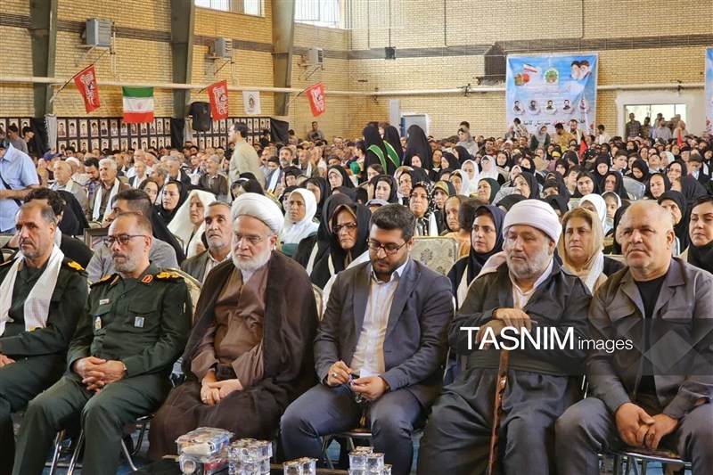 یاد شهدا چراغ راه جامعه؛ تکریم خانواده‌های شهدا وظیفه‌ای همیشگی است / اخبار کردستان - اخبار استانها