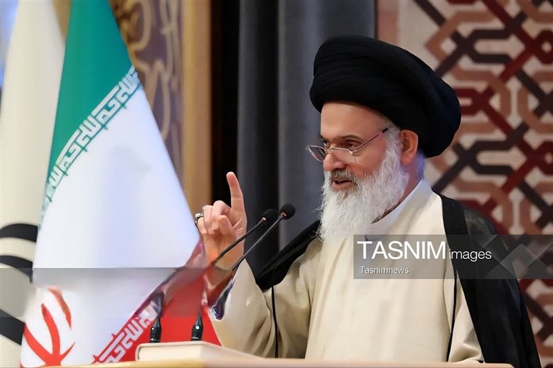 تأکید آیت‌الله حسینی بوشهری بر جهاد علمی در کنار جهاد دفاعی / اخبار قم - اخبار استانها